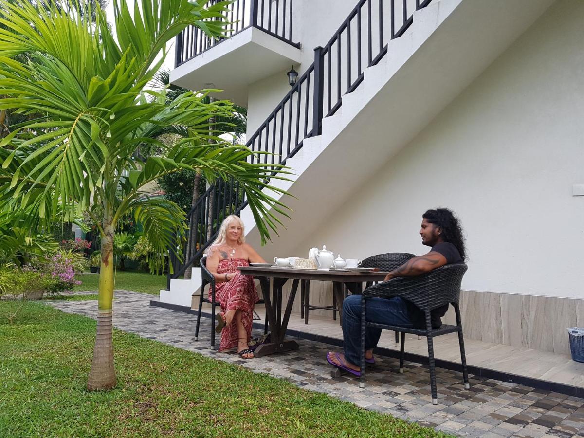 Lioni Holidays Villa Negombo Exterior foto