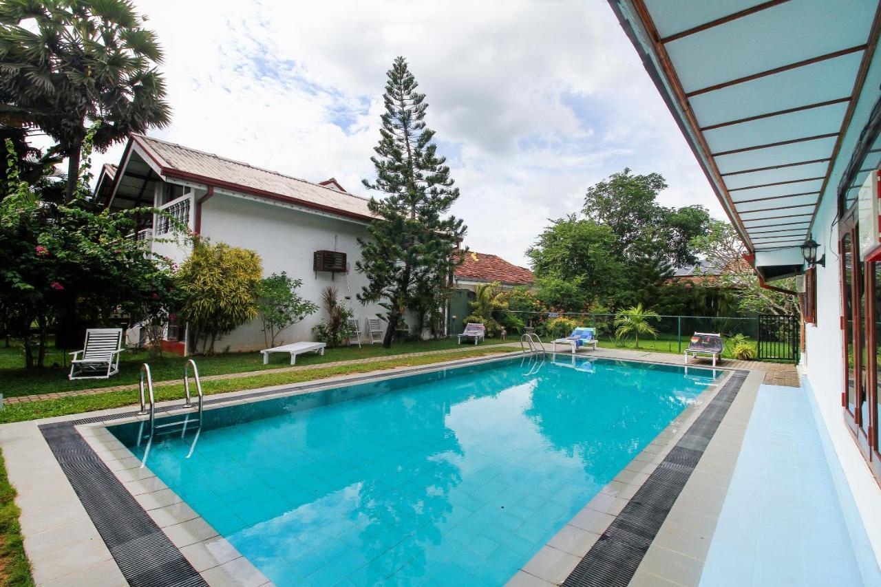 Lioni Holidays Villa Negombo Exterior foto