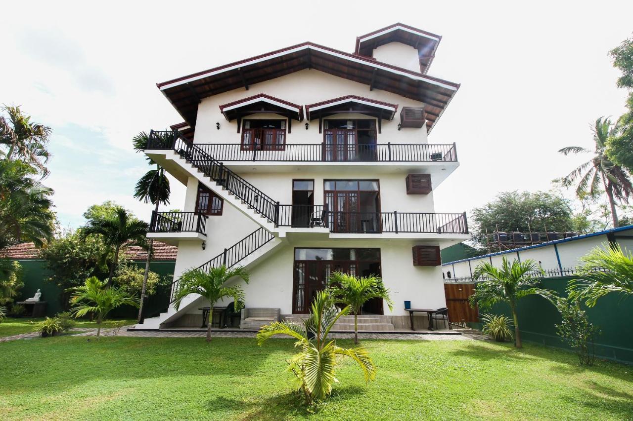 Lioni Holidays Villa Negombo Exterior foto